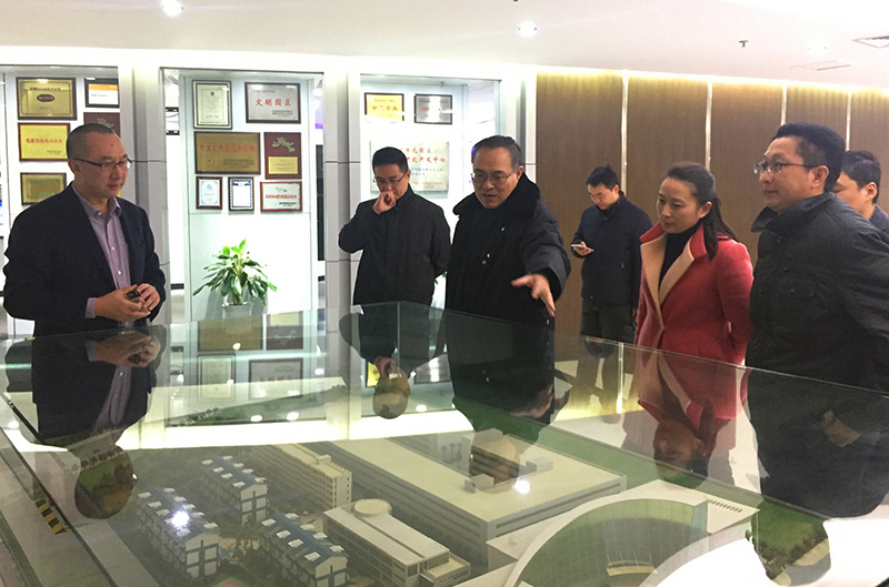 吴主席一行了解和关切8868官方登录入口公司园区建设