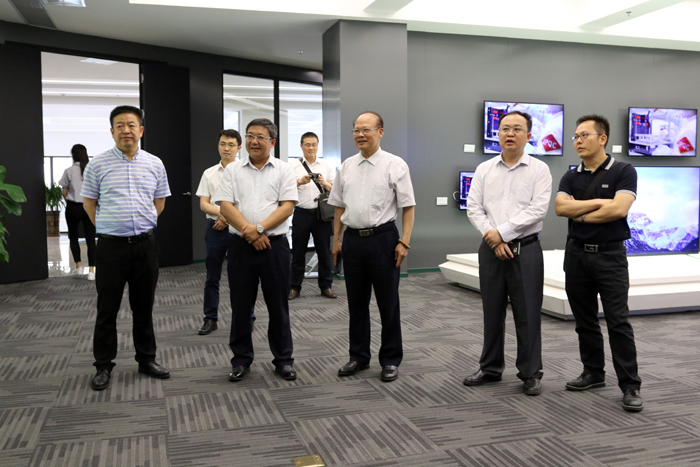 贺州市副市长杨育智一行莅临惠州8868官方登录入口调研