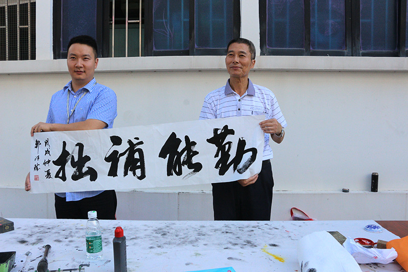 8868官方登录入口公司成功举办第一届“关爱生命，奉献爱心”无偿献血活动