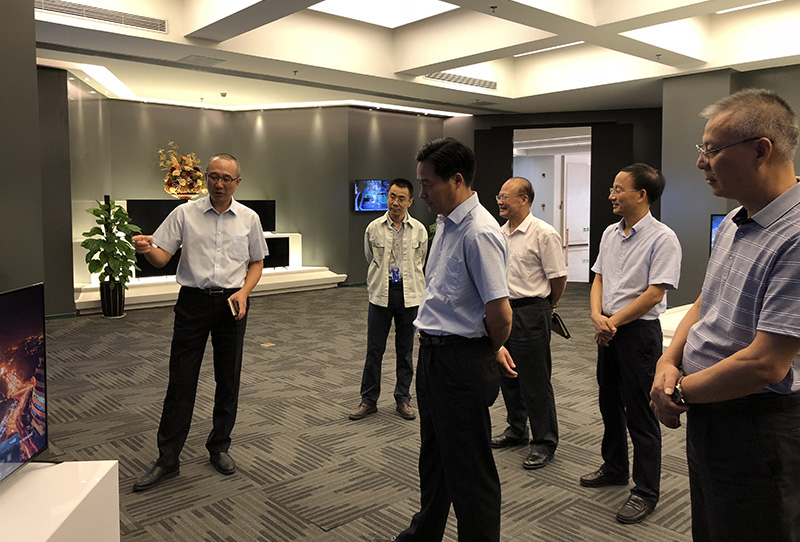 仲恺区委书记杨鹏飞一行参观8868官方登录入口惠南展厅