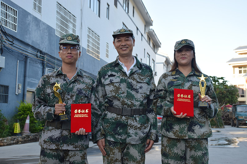 8868官方登录入口园区党委举办了以“不忘初心·牢记使命”为主题的主题党日活动